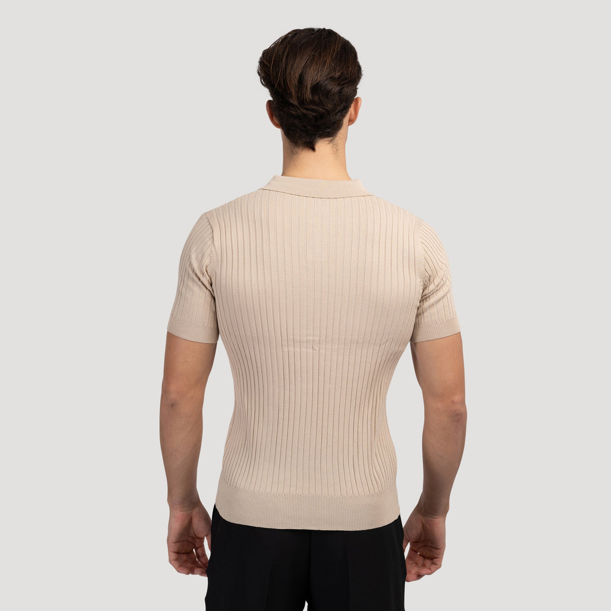 Poloshirt CHUNCHEON mit V-Ausschnitt - Adelmar