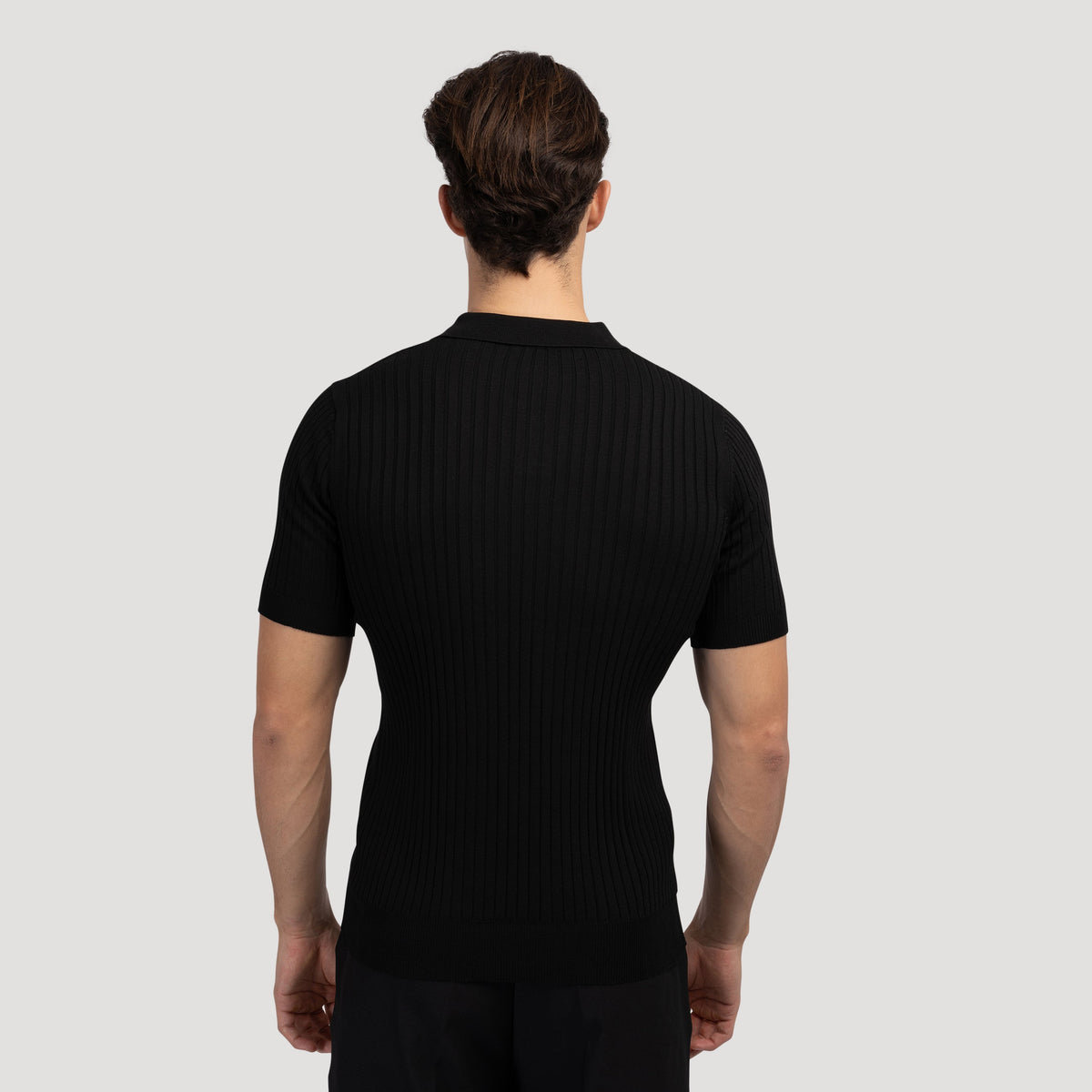 Poloshirt CHUNCHEON mit V-Ausschnitt - Adelmar